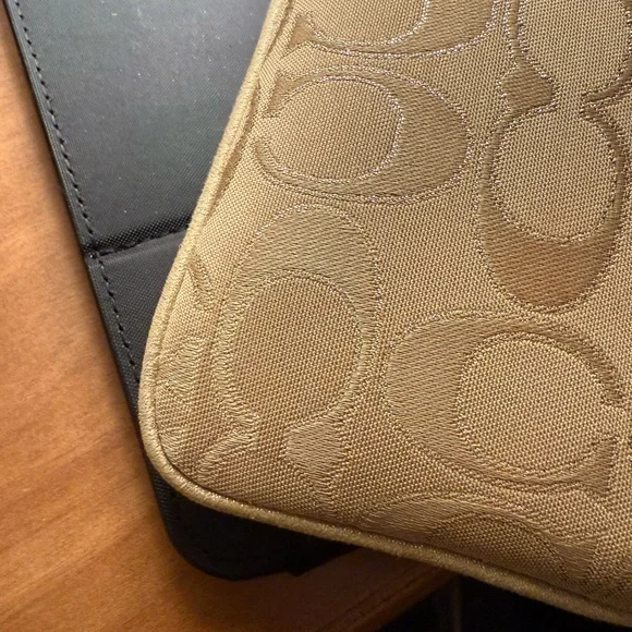 Coach Poppy IPad Pouch - Picture 6 of 9